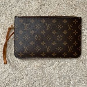 Louis Vuitton Neverfull Pouch